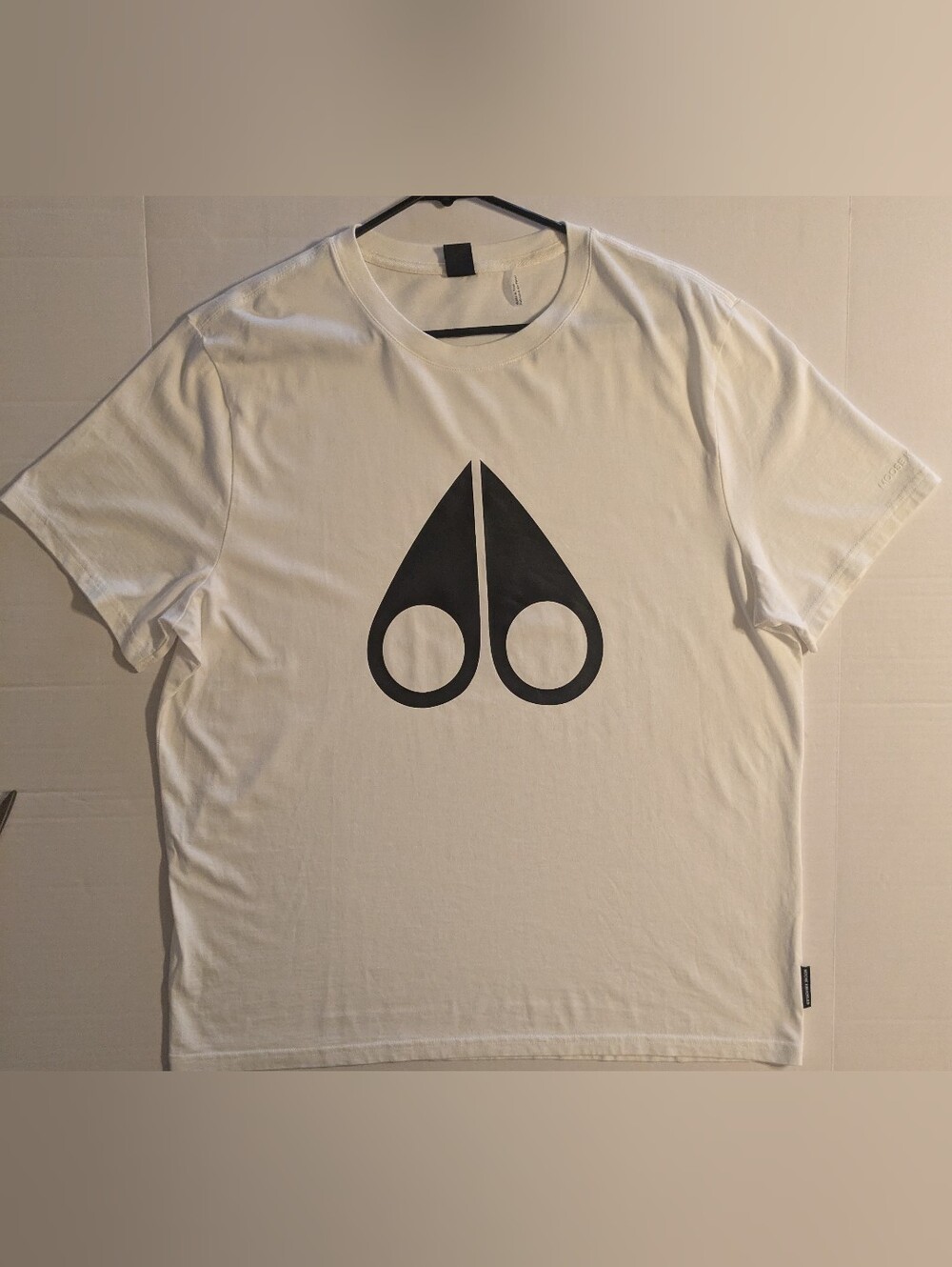 Moose Knuckles Men's White Graphic Tee w/ Black Logo- XL (NWOT)